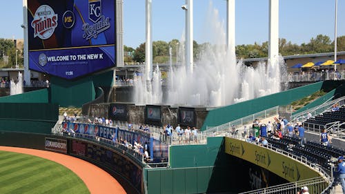 Kauffman Stadium fountain leak delays Indians-Royals