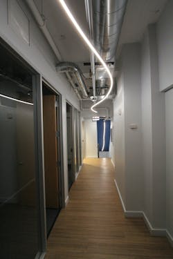 1656088850350 2007apssljc02ilightplexineonstairwayrooftopdeckhires05img1530 1656088850350 2007apssljc02ilightplexineonstairwayrooftopdeckhires05img1530