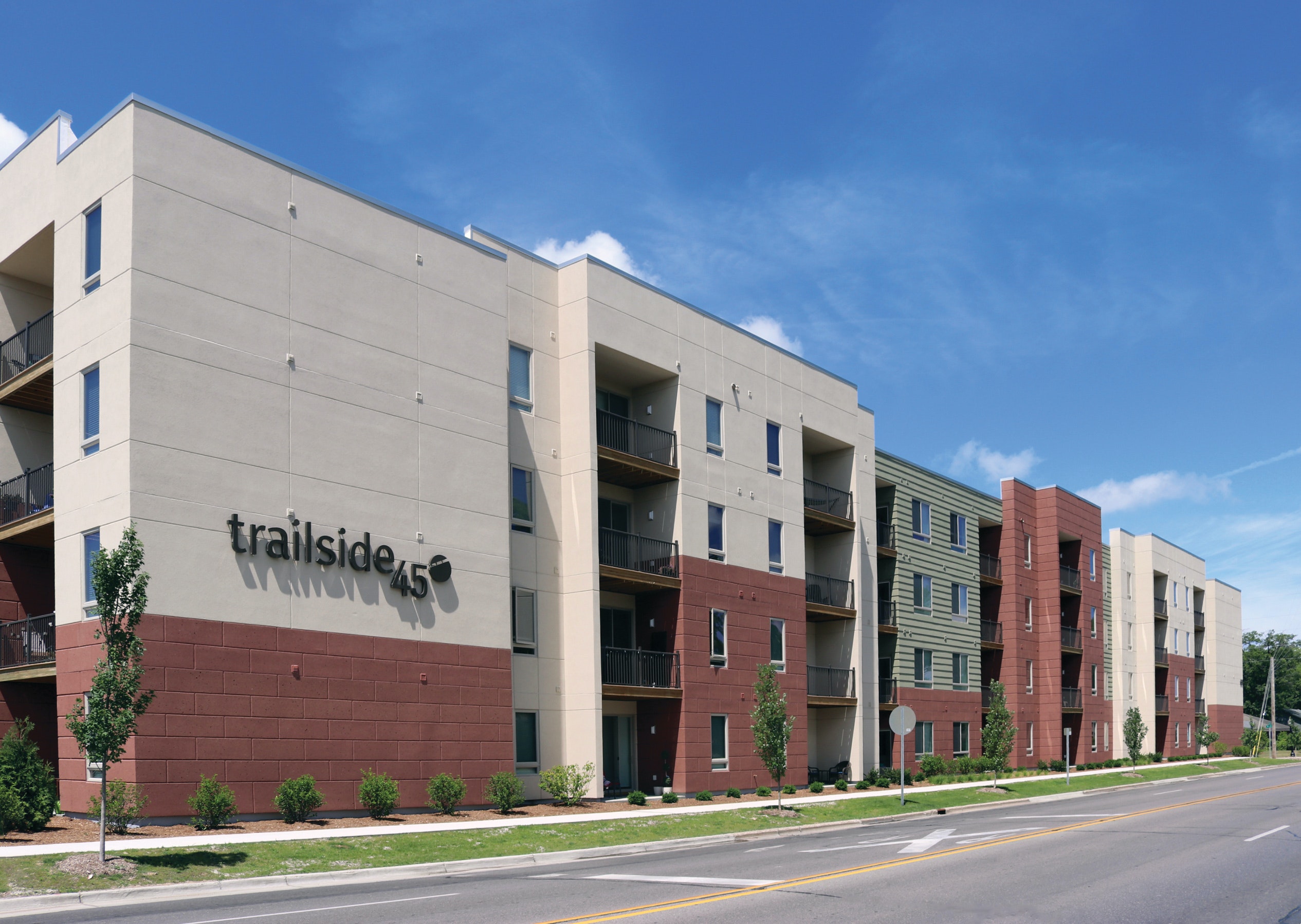 2004APTRLENVGWTRAIL02_1