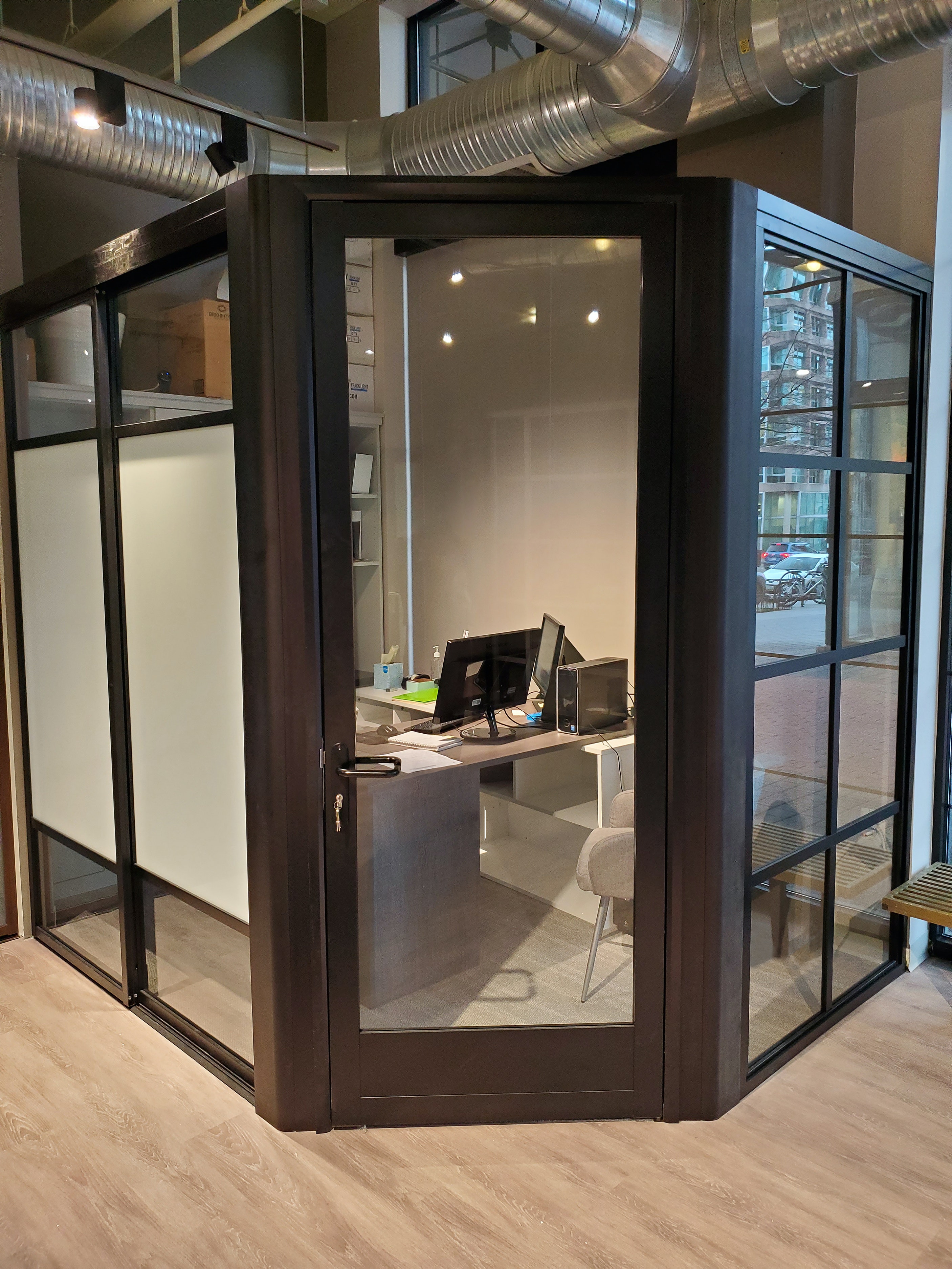 1656089357268 2004apnewbb08