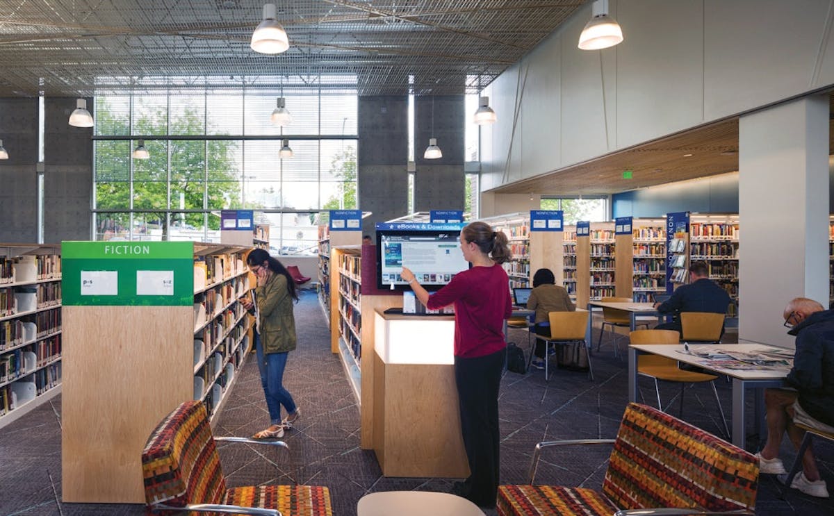Motorized Blinds Balance Daylighting for Washington Library