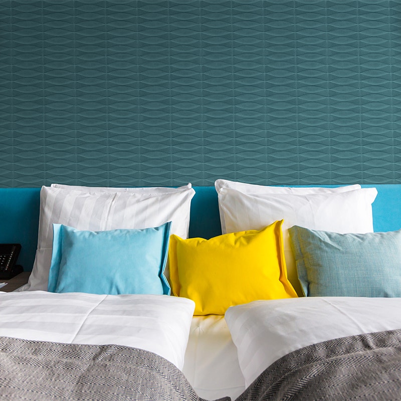 1656089463084 2001apnewmz03g