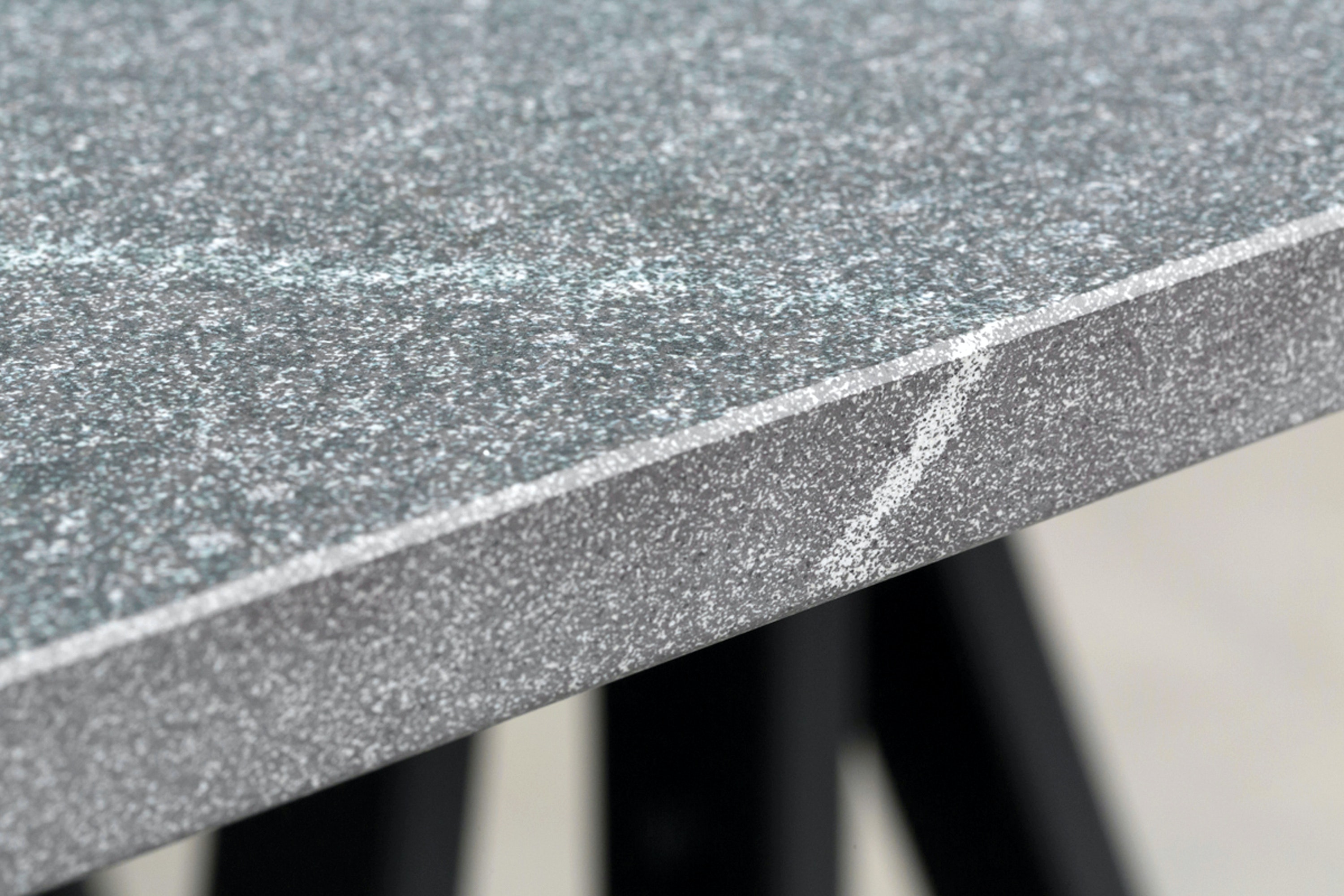 1656089476765 2003apfeajc03e