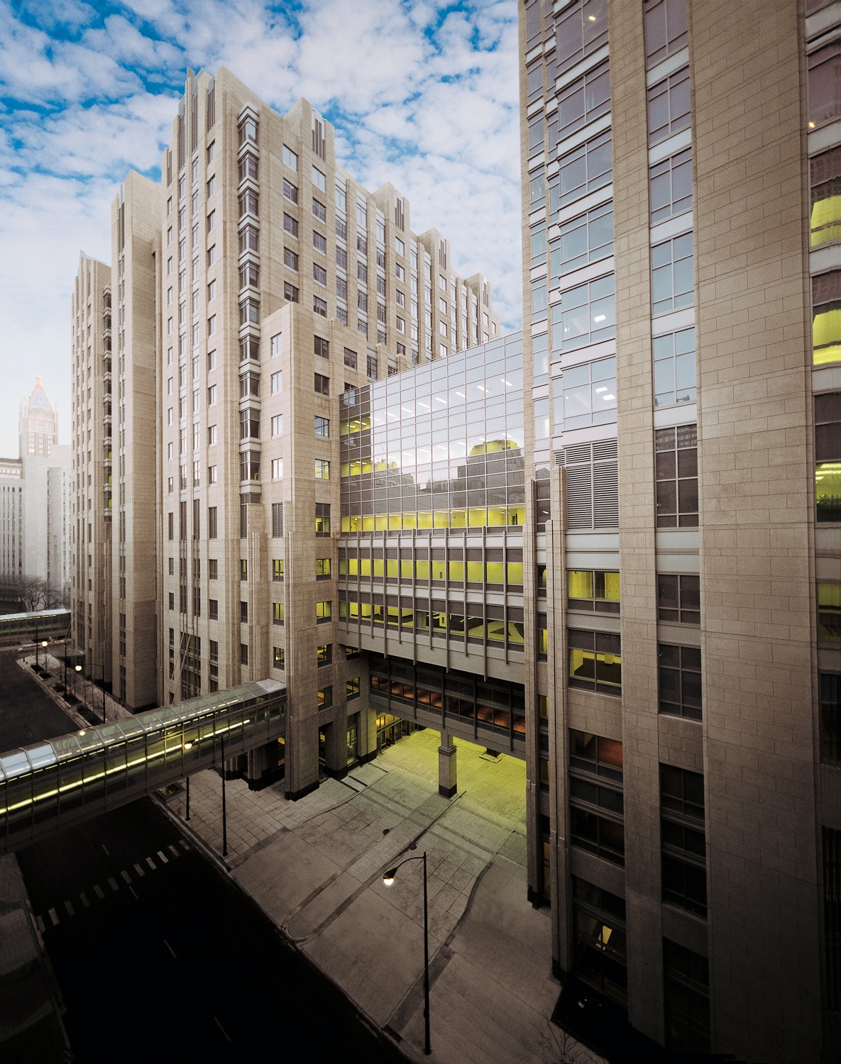 1656090236613 1205apspsml04d