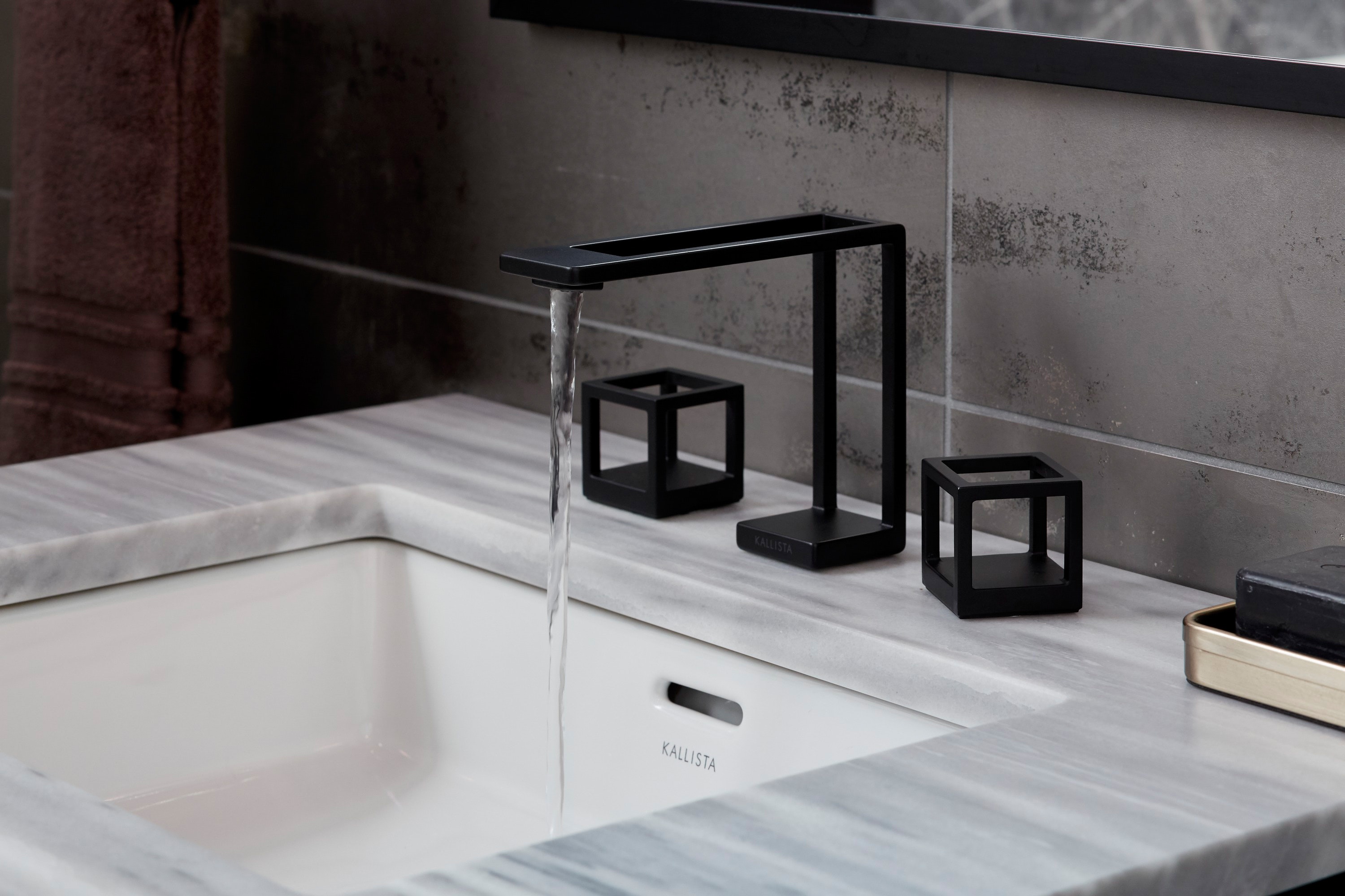 1656090525522 1811appia35b