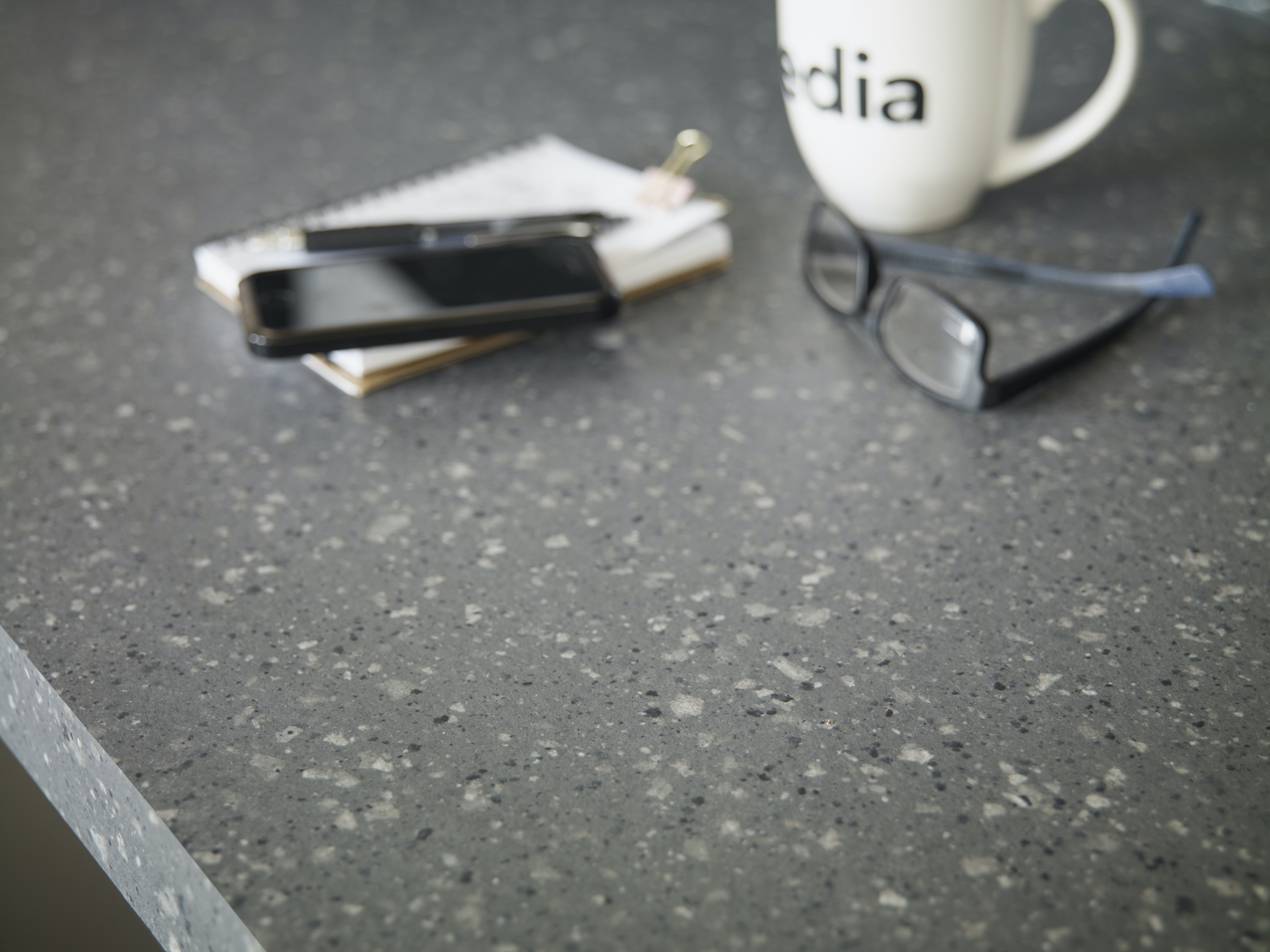 1656091148358 1710apnewmz02