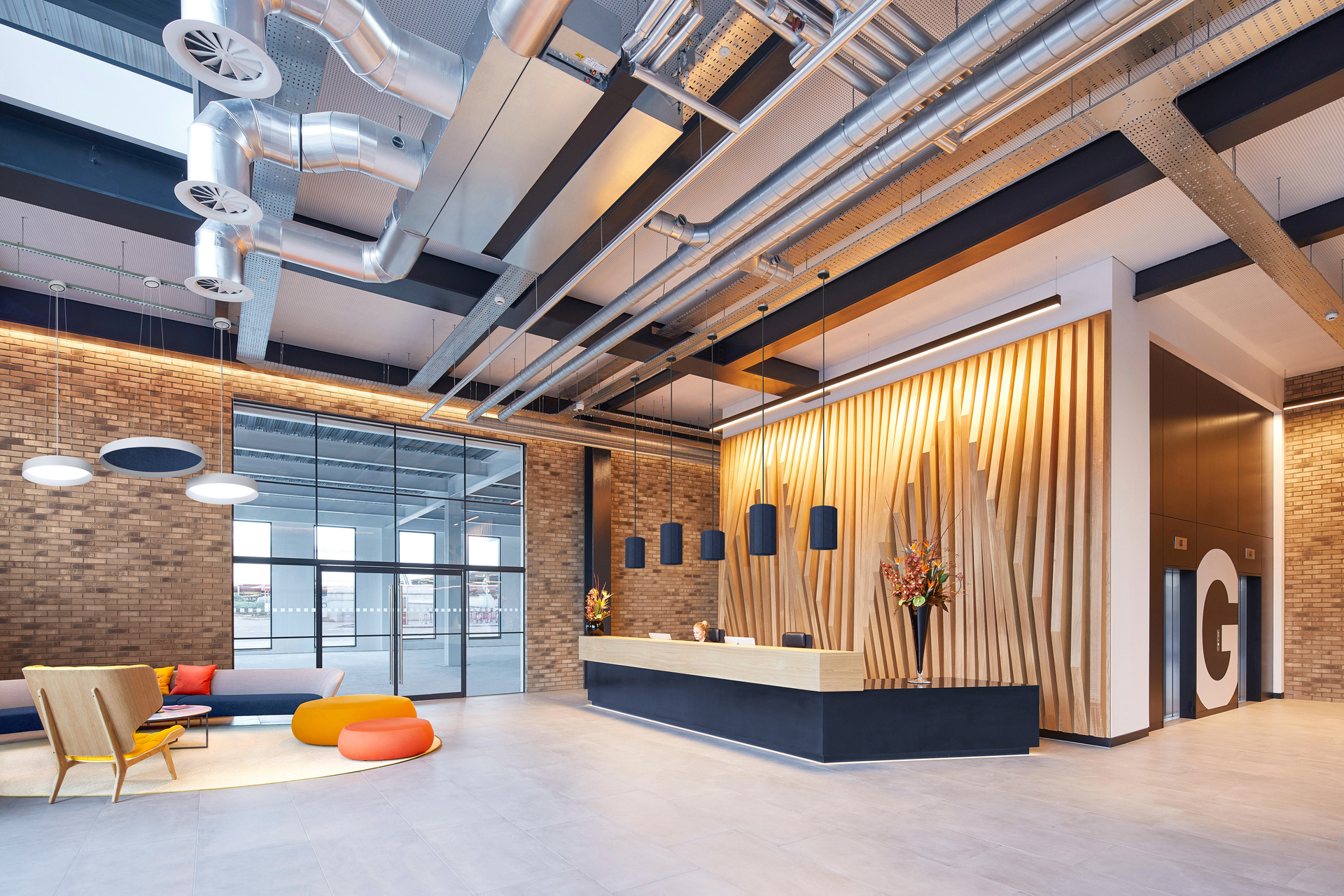 Zyl Lobby 6436ea42526e5