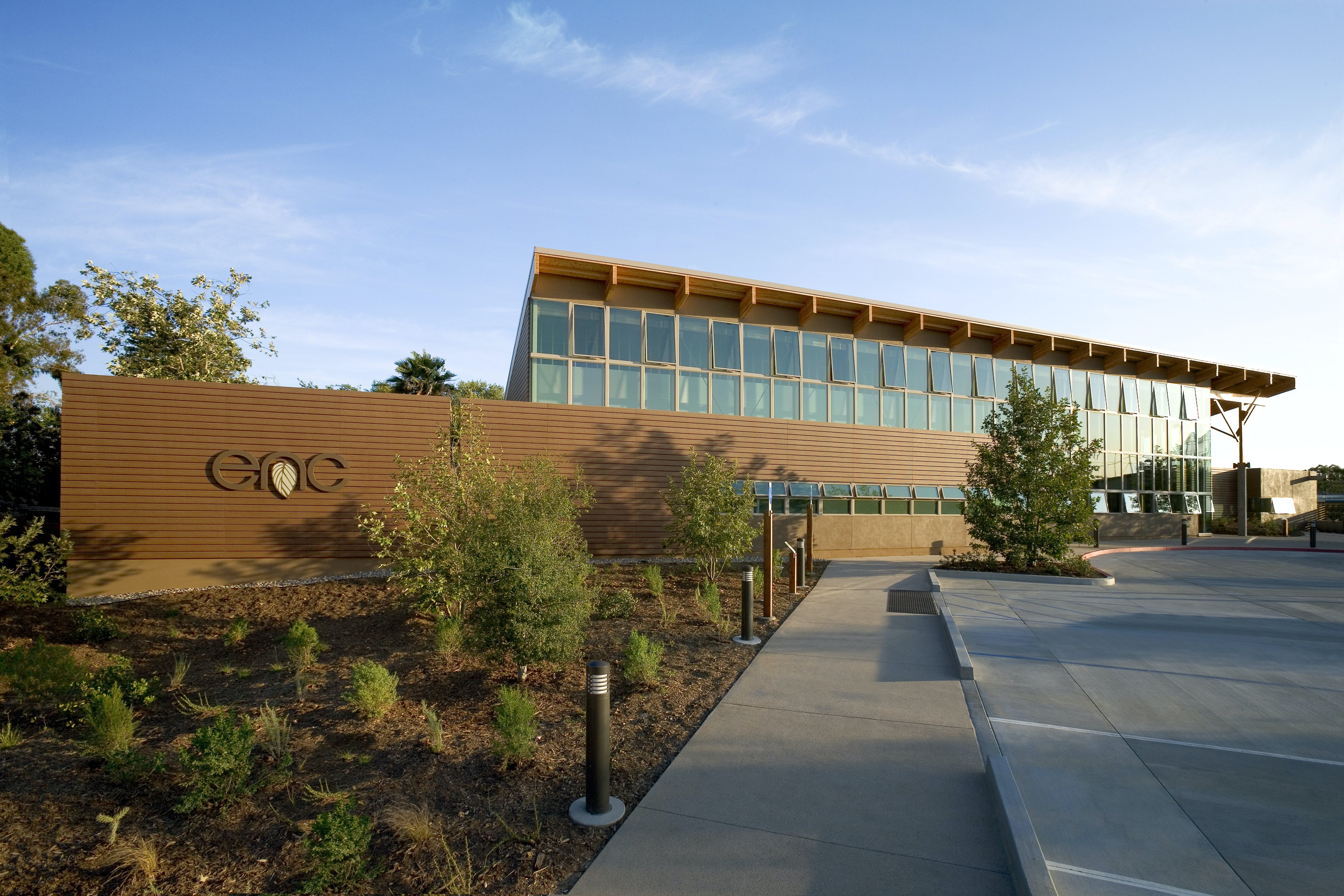 Solarban&circledR; 70 Atlantica&circledR; glass supports an integrated energy management system that includes natural ventilation and rooftop photovoltaic arrays that help the preschool and nature center return more energy to the local electrical grid than it uses.