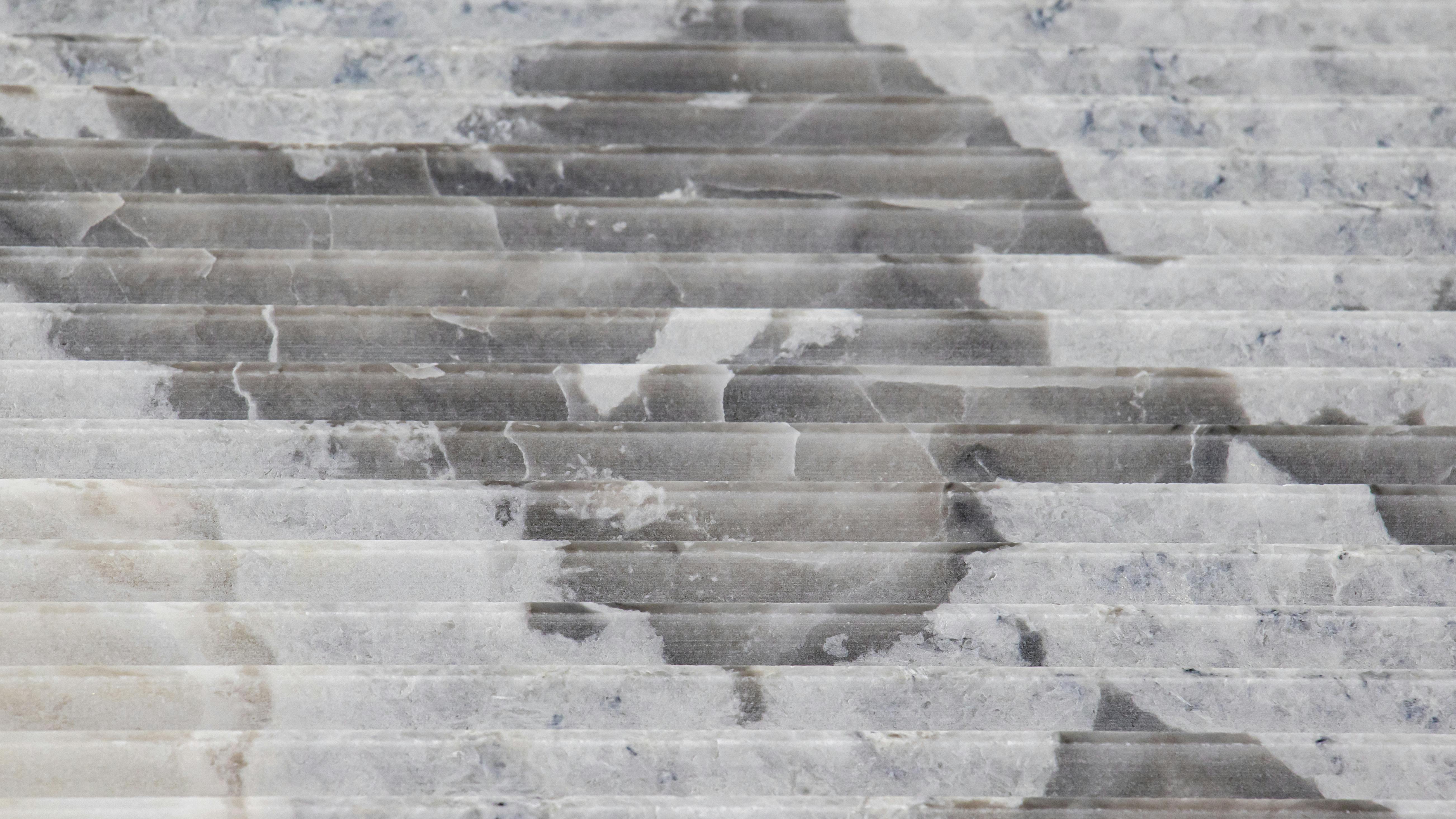 Textured Stone Flut Finish in Dover White