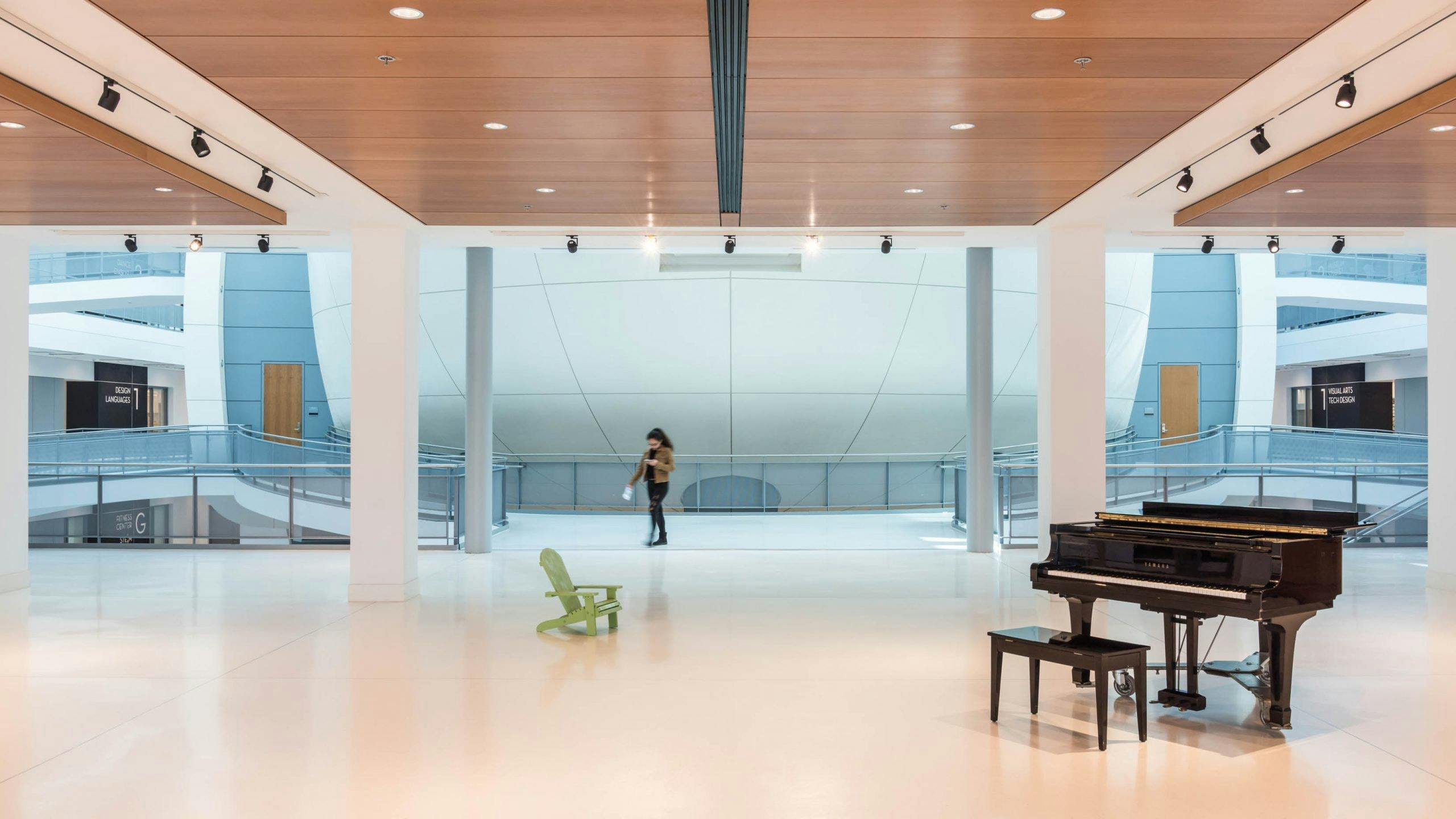 66830282ff011775aabe627f 1910sslpiaretro1scaled