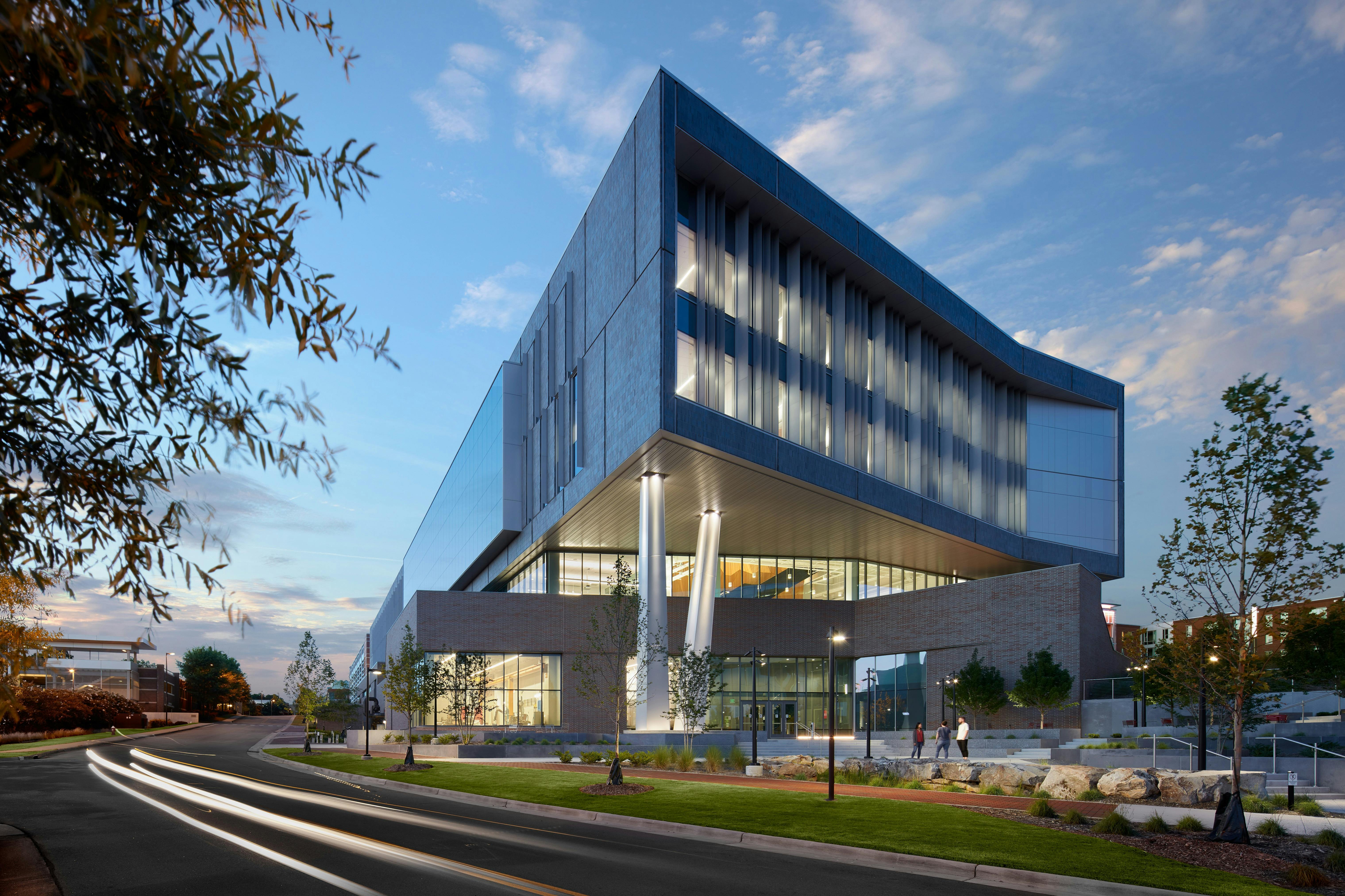 1600 CurtainWall from Kawneer