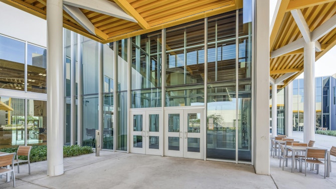 Thermal=Block thermal performance door