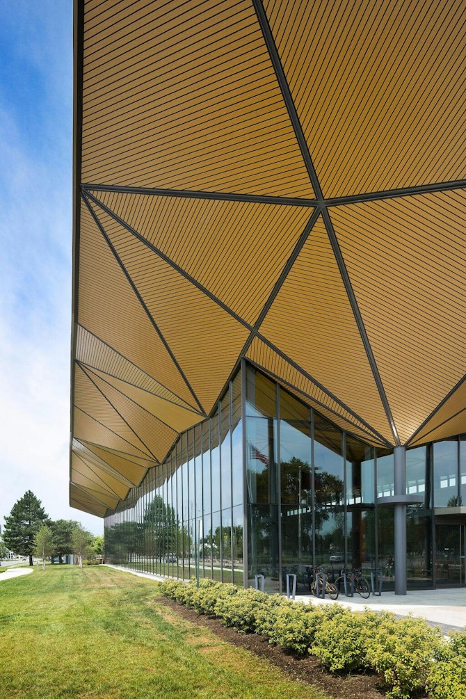 Endure Linear 800 Ceiling System