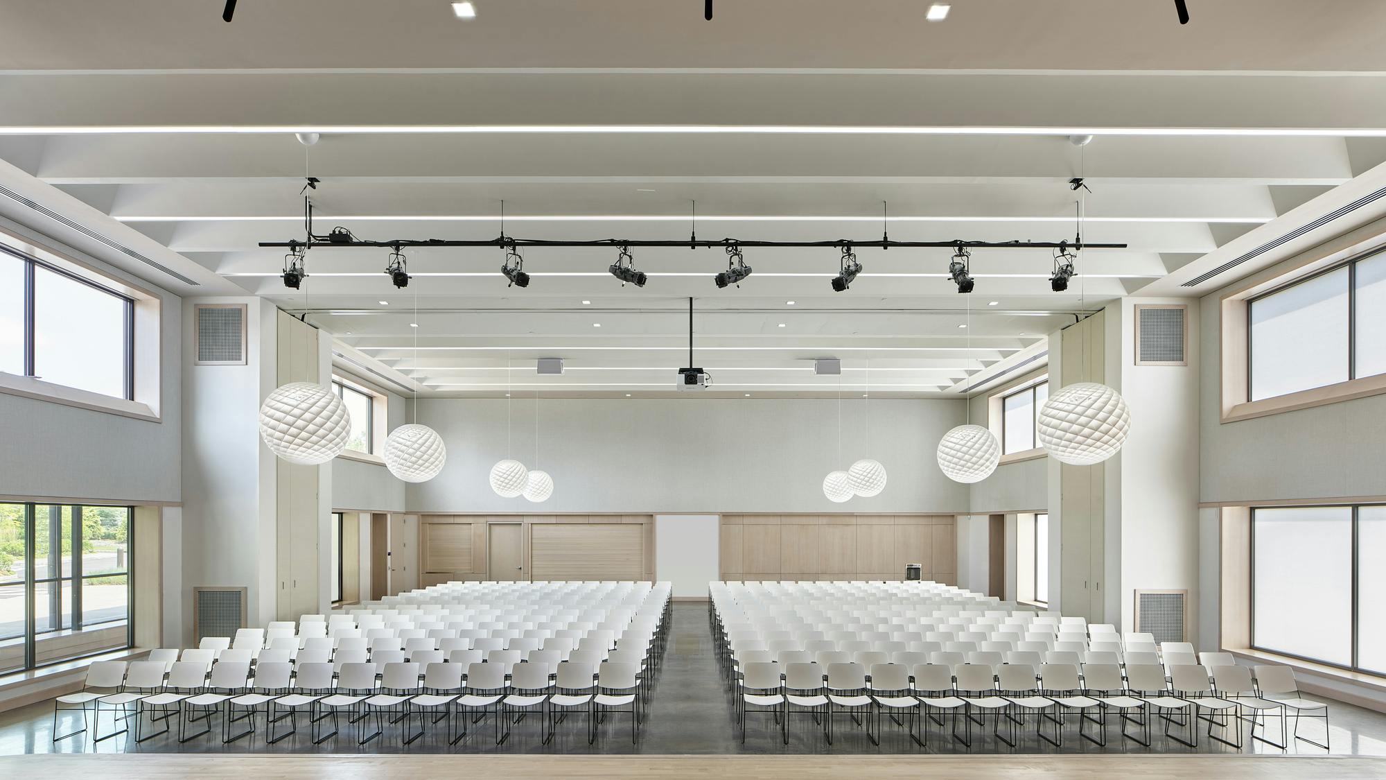 Link Adaptable Seating Collection