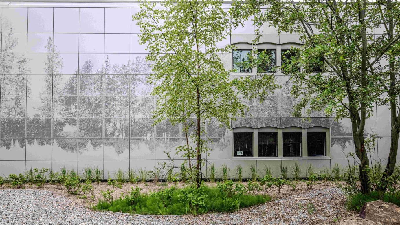 ALUCOLUX .063' in JLR Champagne Metallic at Mears Middle School